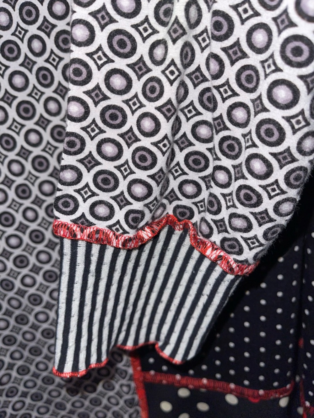 Mixed-Print Scoop Neck Long Sleeve Top - Black/White with Red Accents - Picture 4 of 7